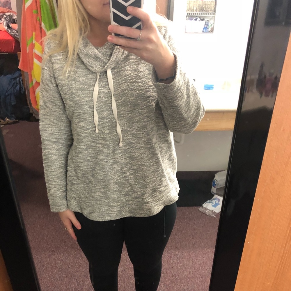 Grey pullover